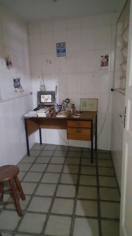 Sobrado à venda com 3 quartos, 300m² - Foto 8