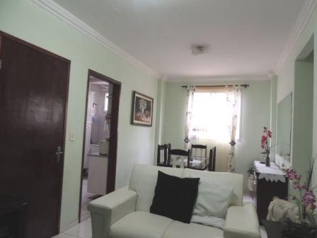 Apartamento à venda com 2 quartos, 62m² - Foto 3