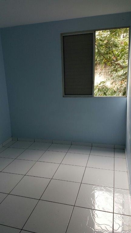 Apartamento à venda com 2 quartos, 62m² - Foto 2