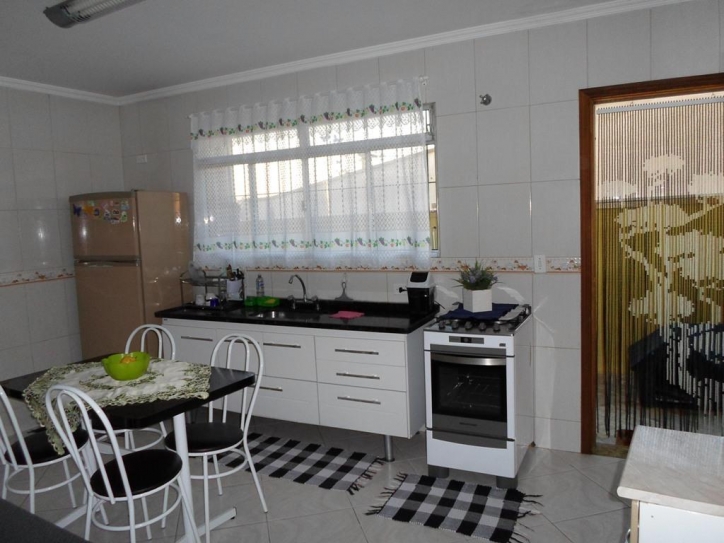 Sobrado à venda com 2 quartos, 130m² - Foto 2