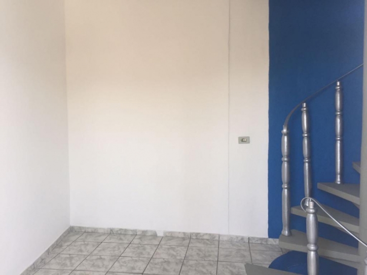 Sobrado à venda com 2 quartos, 60m² - Foto 2