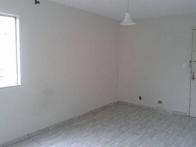 Apartamento à venda com 2 quartos, 50m² - Foto 11