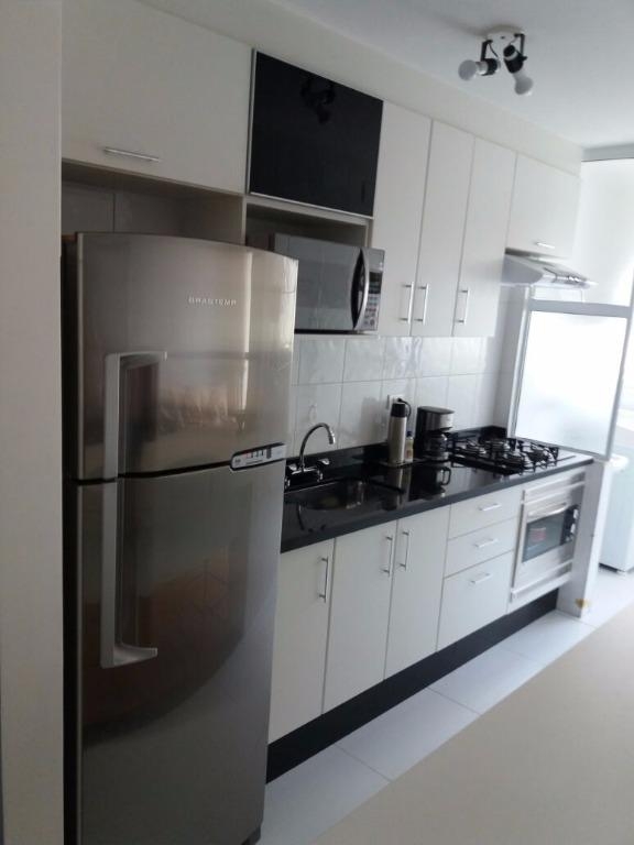 Apartamento à venda com 2 quartos, 58m² - Foto 2