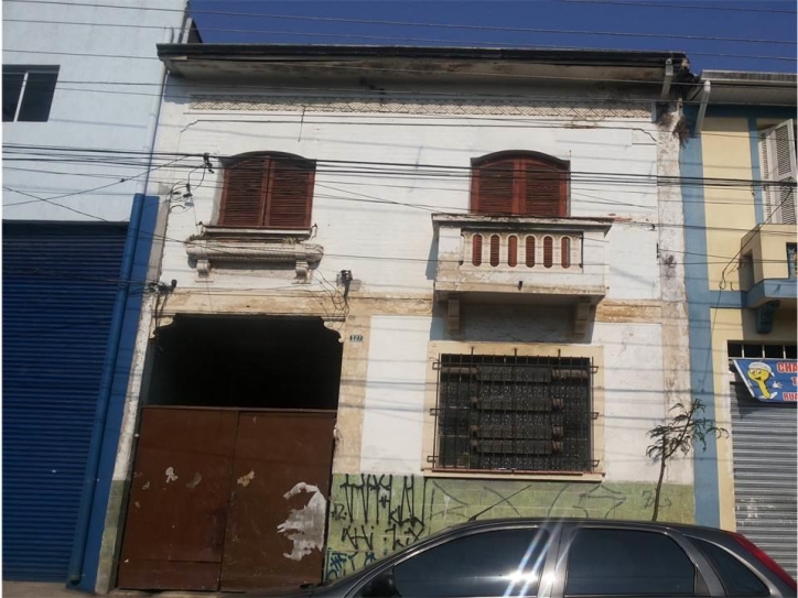 Sobrado à venda com 4 quartos, 250m² - Foto 1