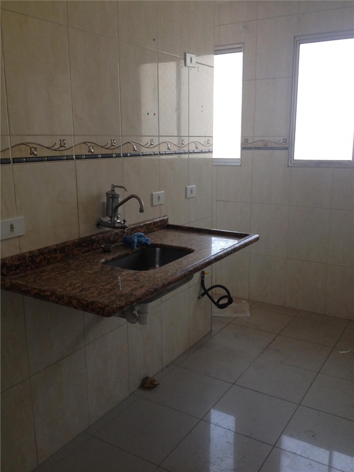 Apartamento à venda com 2 quartos, 68m² - Foto 3