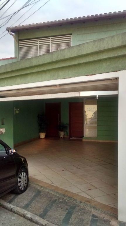 Sobrado à venda com 3 quartos, 240m² - Foto 1