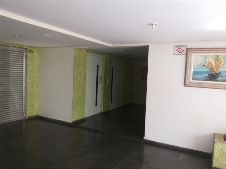 Apartamento à venda com 2 quartos, 70m² - Foto 5