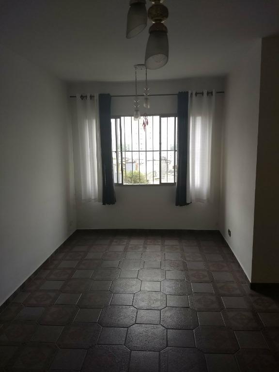 Apartamento à venda com 2 quartos, 70m² - Foto 13