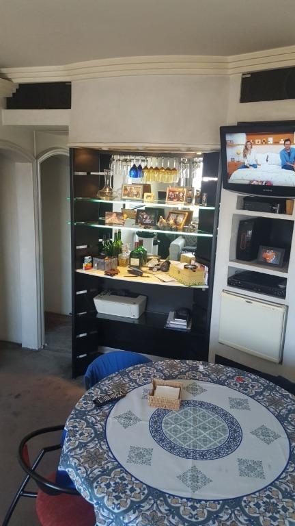 Apartamento à venda com 2 quartos, 55m² - Foto 18