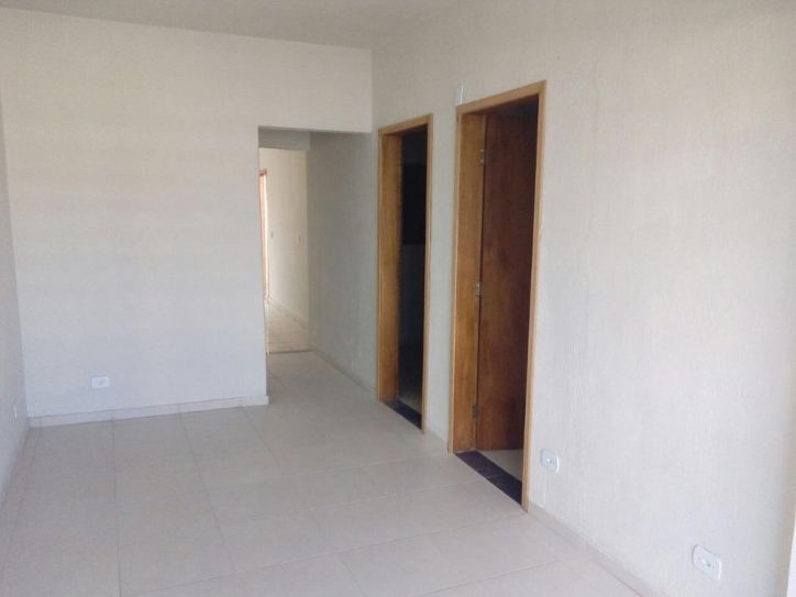 Casa à venda com 2 quartos, 100m² - Foto 3