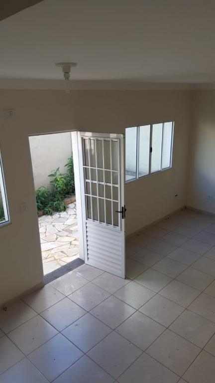 Sobrado à venda com 3 quartos, 75m² - Foto 1