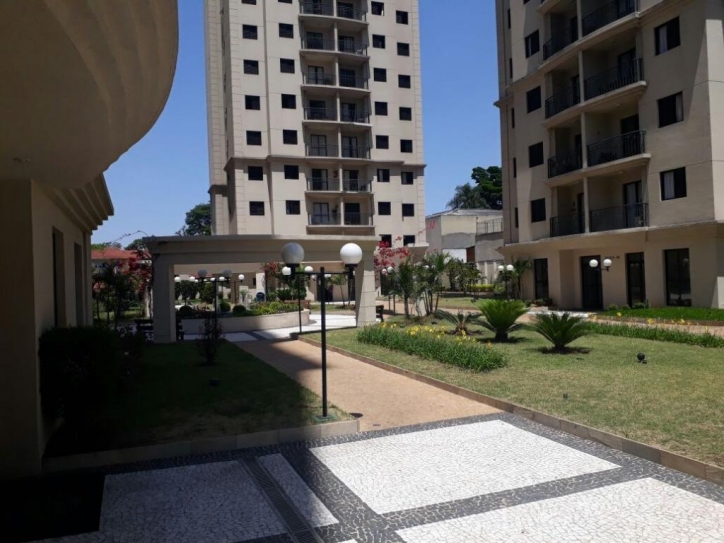 Apartamento à venda com 3 quartos, 81m² - Foto 2