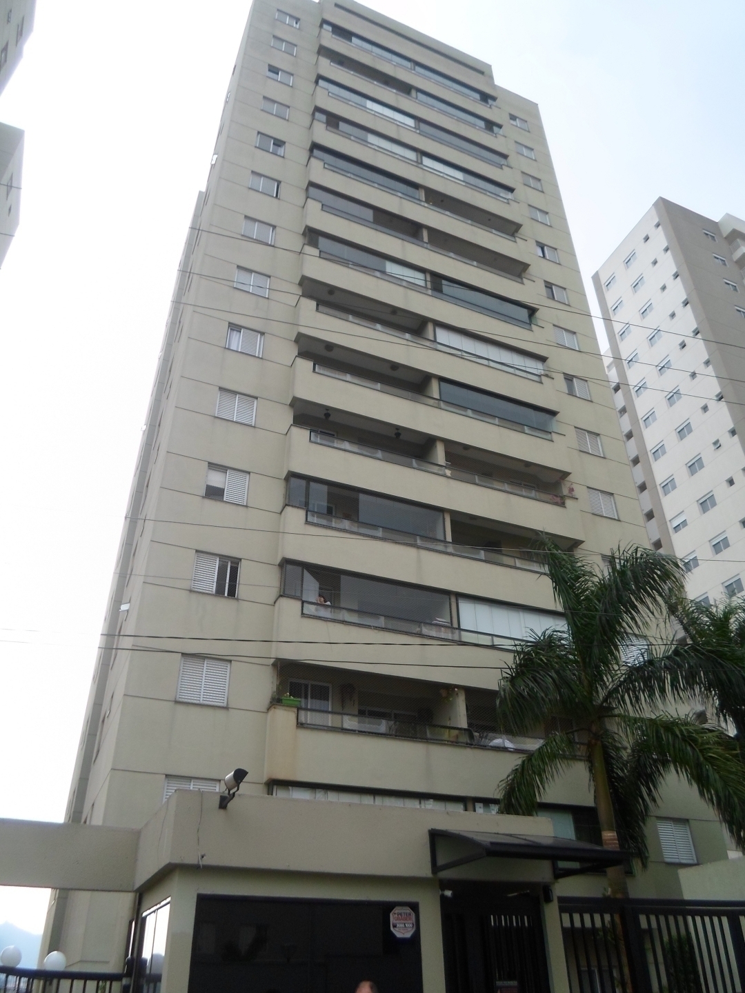 Apartamento à venda com 3 quartos, 76m² - Foto 1