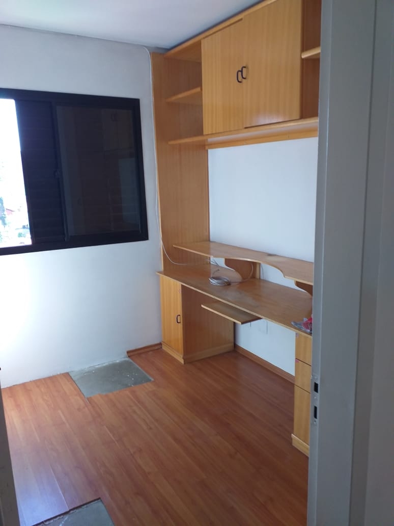 Apartamento à venda com 3 quartos, 65m² - Foto 2