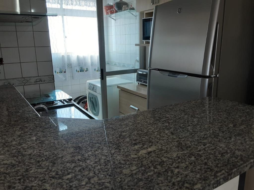 Apartamento à venda com 2 quartos, 60m² - Foto 2