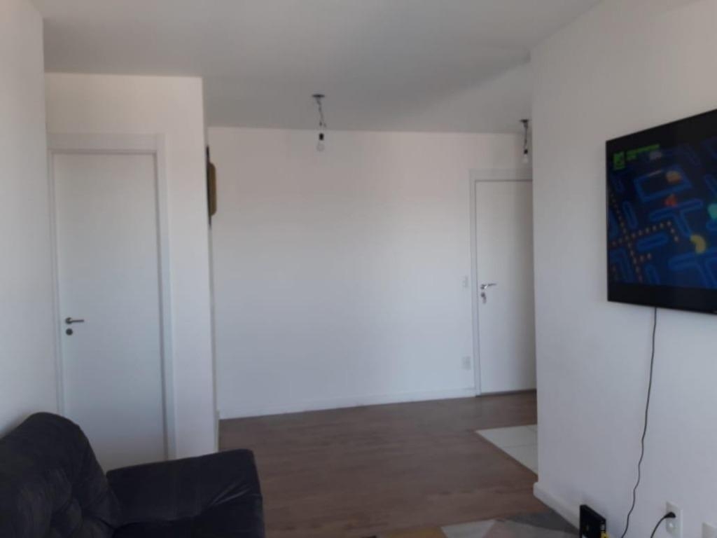 Apartamento à venda com 2 quartos, 70m² - Foto 4