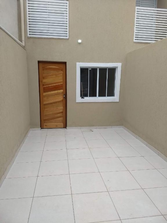 Casa à venda com 2 quartos, 80m² - Foto 1