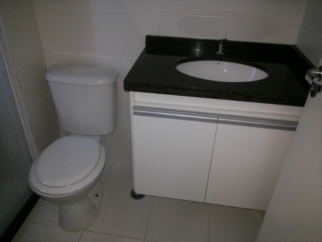 Apartamento à venda com 3 quartos, 65m² - Foto 2