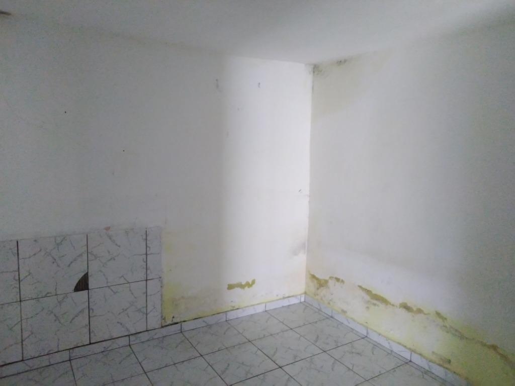 Casa à venda com 1 quarto, 65m² - Foto 2