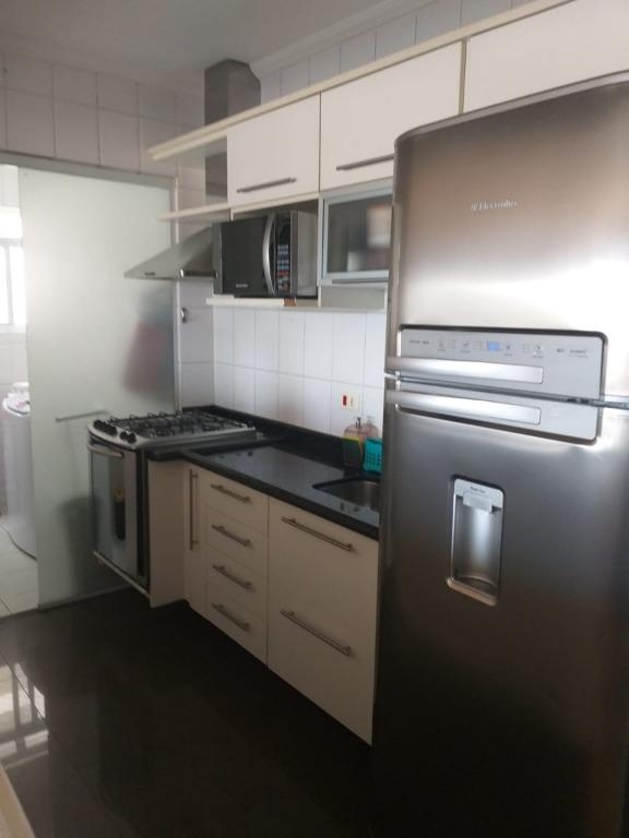 Apartamento à venda com 2 quartos, 77m² - Foto 2