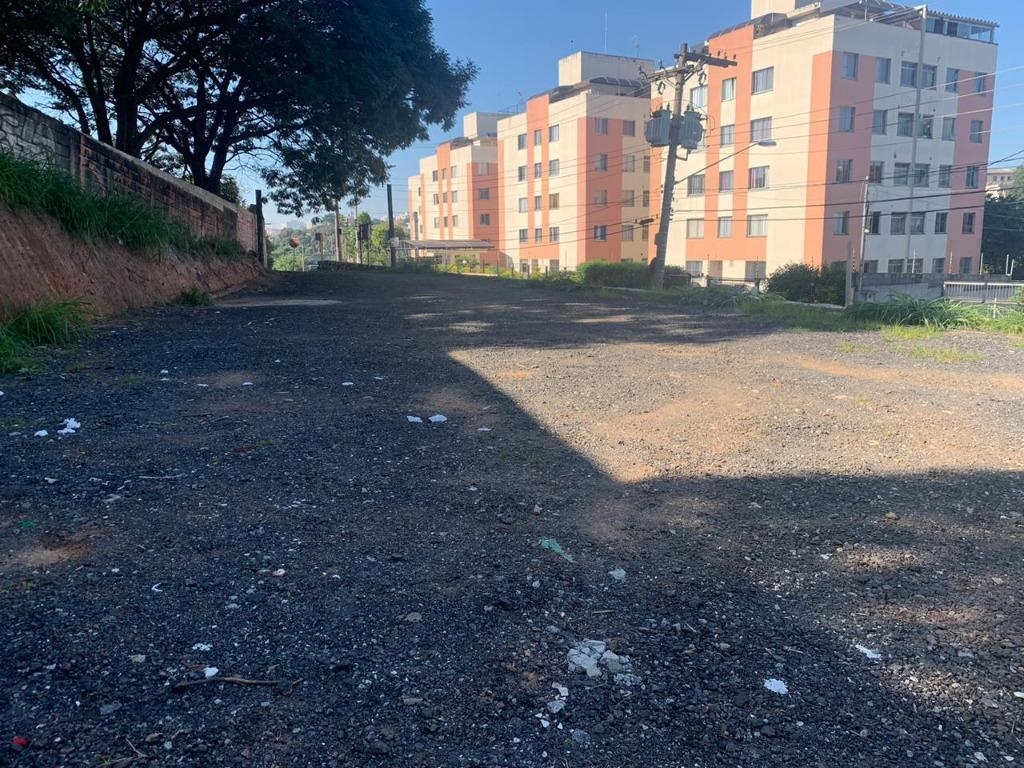 Terreno para alugar, 700m² - Foto 1