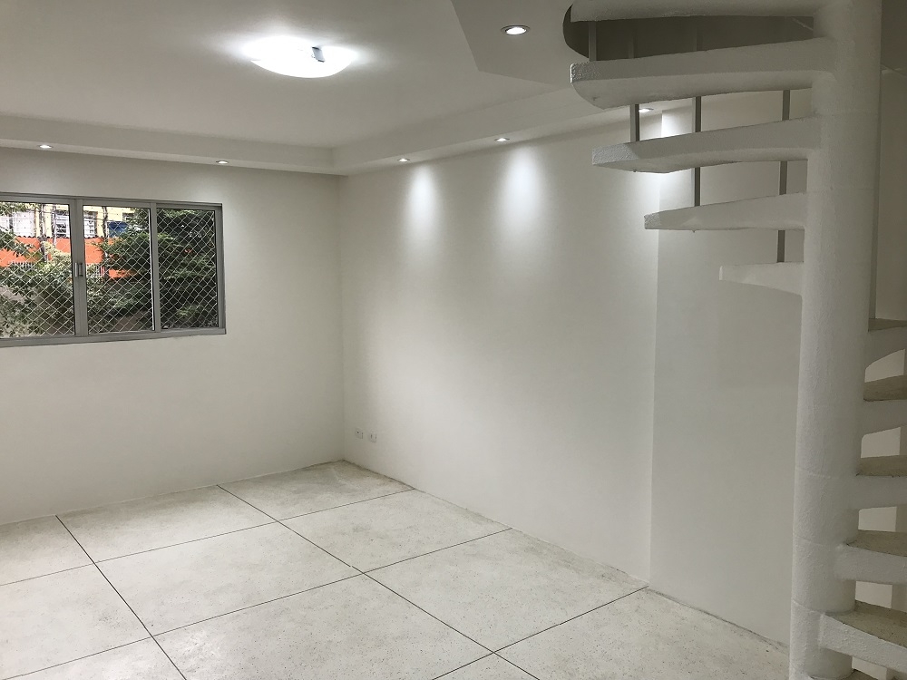 Apartamento à venda com 2 quartos, 60m² - Foto 2