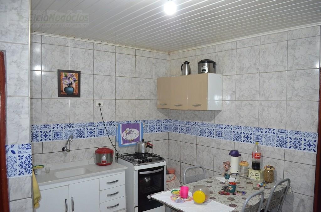 Casa à venda com 2 quartos, 110m² - Foto 1