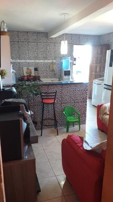 Casa à venda com 2 quartos, 200m² - Foto 1