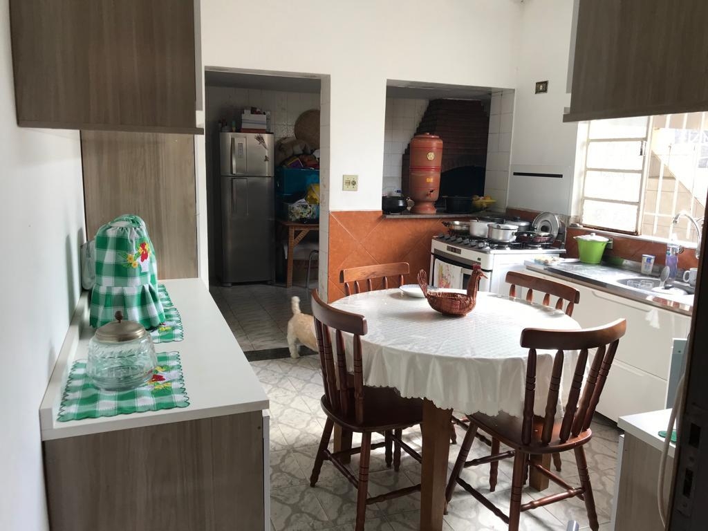 Casa à venda com 2 quartos, 100m² - Foto 3