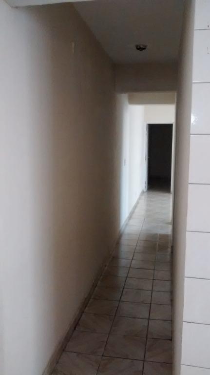 Casa para alugar com 2 quartos, 65m² - Foto 3