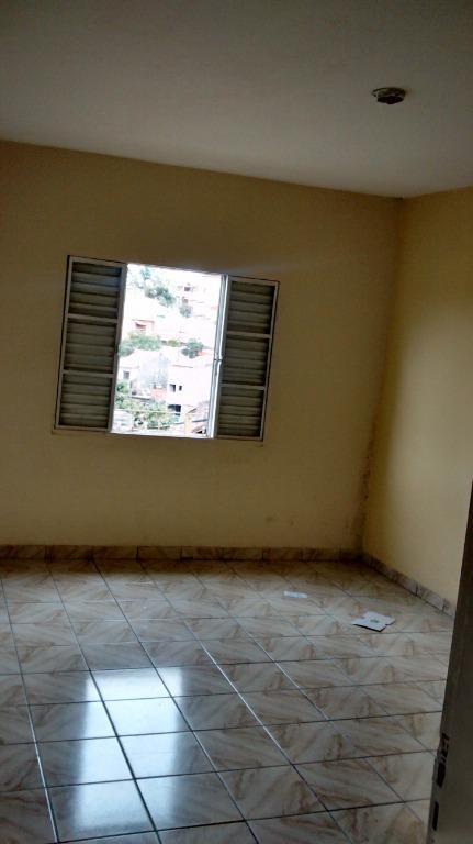 Casa para alugar com 2 quartos, 65m² - Foto 4