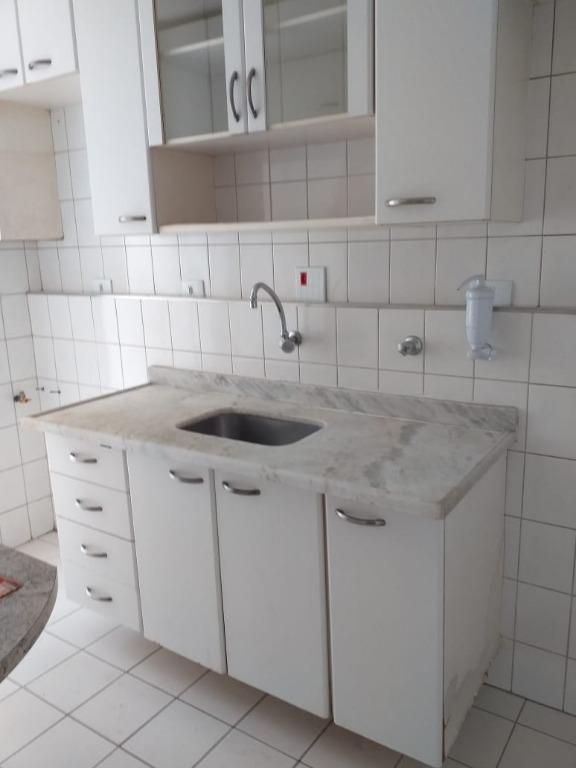 Apartamento à venda com 2 quartos, 58m² - Foto 3