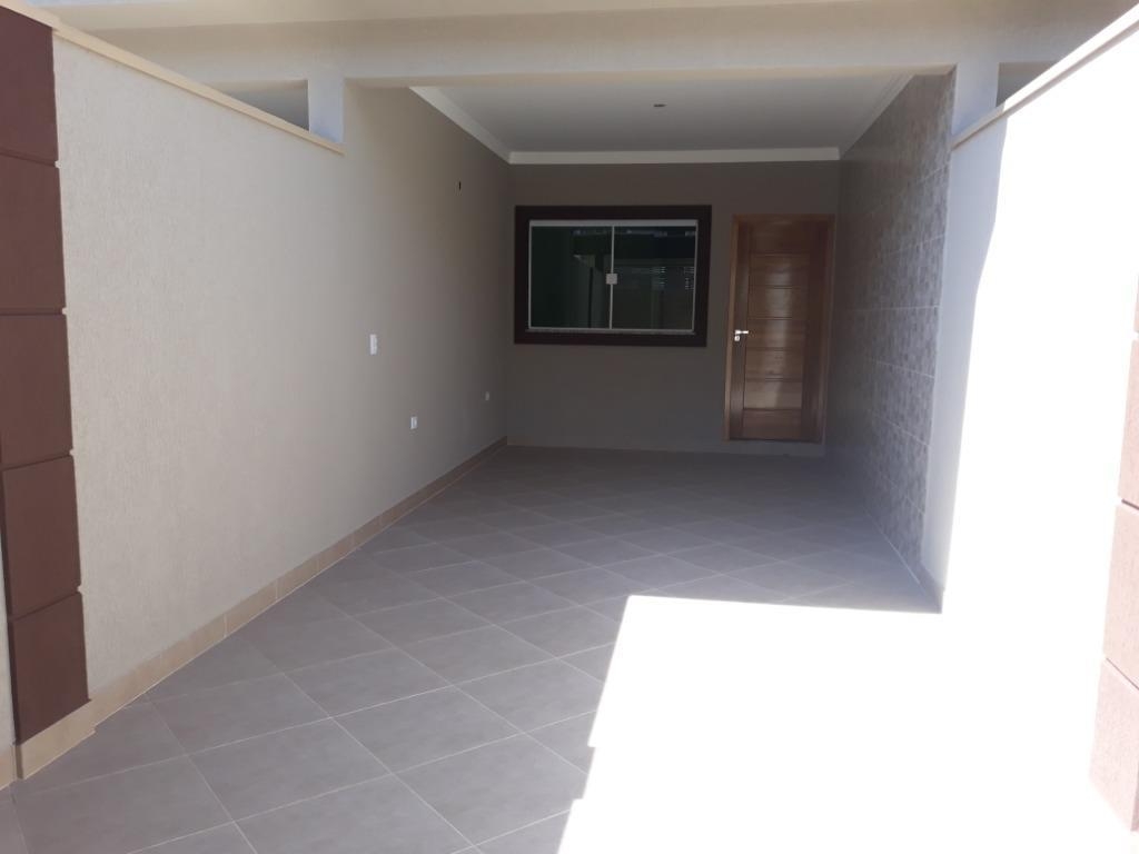 Casa à venda com 3 quartos, 85m² - Foto 1