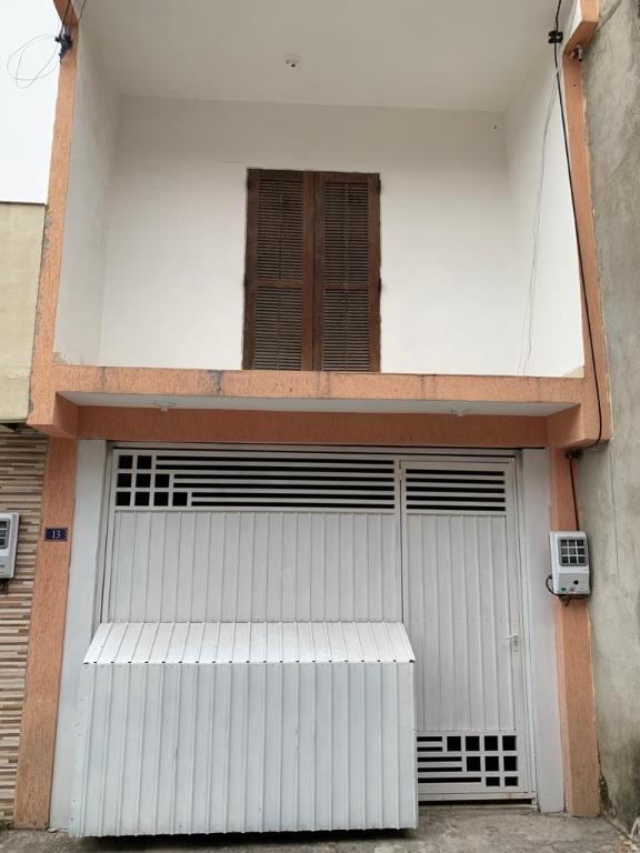 Casa à venda com 3 quartos, 125m² - Foto 1