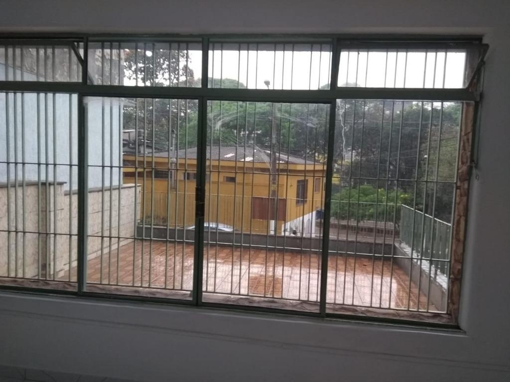 Casa à venda com 3 quartos, 200m² - Foto 1