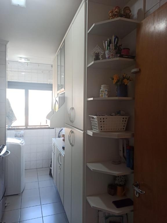 Apartamento à venda com 2 quartos, 48m² - Foto 13