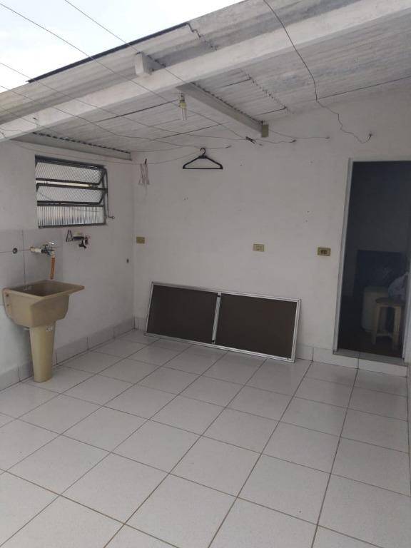 Casa à venda com 2 quartos, 100m² - Foto 2