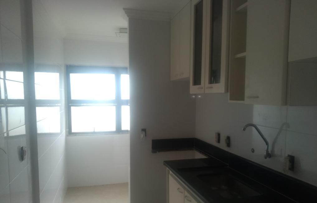 Apartamento à venda com 2 quartos, 57m² - Foto 6