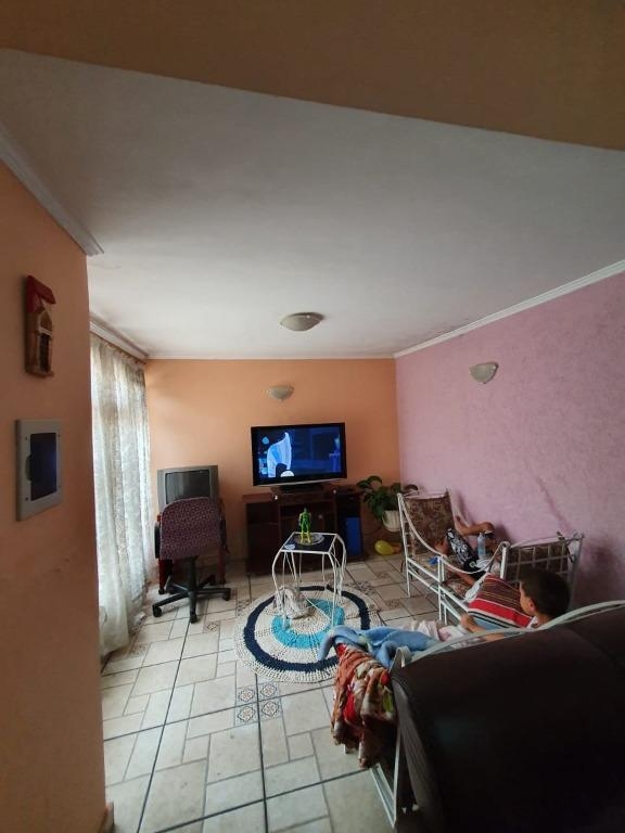 Casa à venda com 4 quartos, 200m² - Foto 25