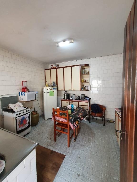 Casa à venda com 4 quartos, 200m² - Foto 22