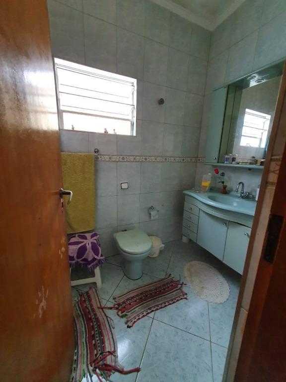 Casa à venda com 4 quartos, 200m² - Foto 18