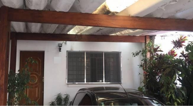 Casa à venda com 2 quartos, 80m² - Foto 1