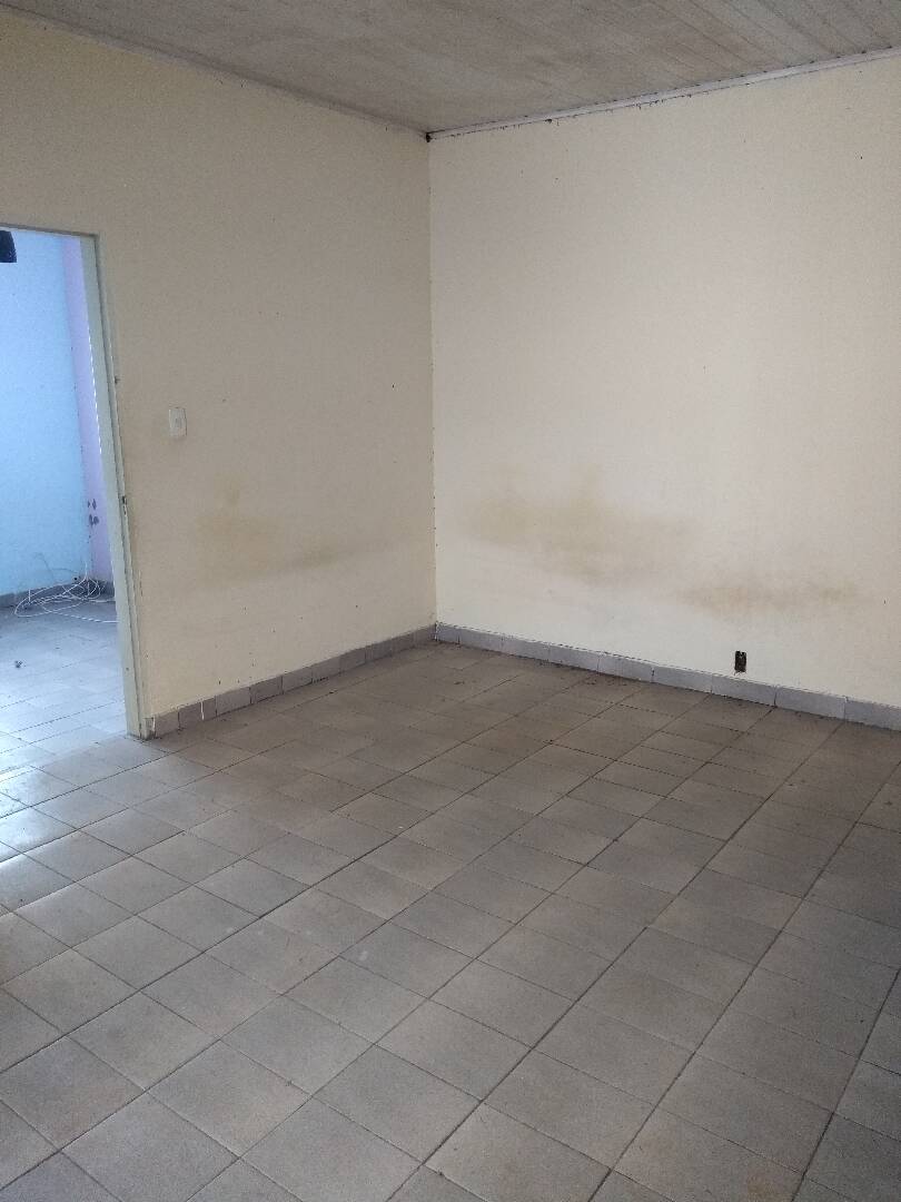 Casa à venda com 2 quartos, 60m² - Foto 11