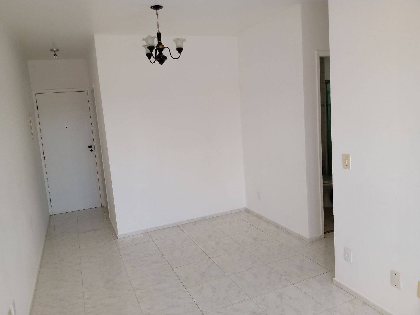 Apartamento para alugar com 2 quartos, 50m² - Foto 12