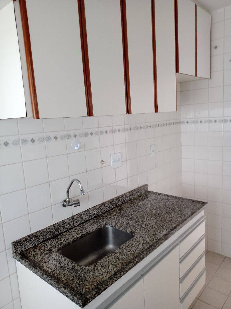 Apartamento para alugar com 2 quartos, 50m² - Foto 13