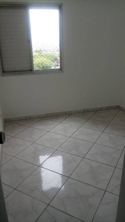 Apartamento à venda com 2 quartos, 55m² - Foto 2