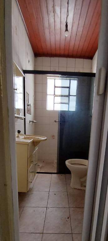 Casa à venda com 2 quartos, 80m² - Foto 2