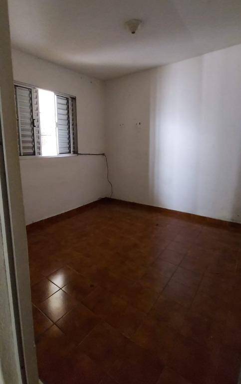 Casa à venda com 2 quartos, 80m² - Foto 3