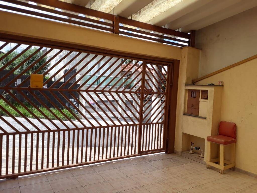 Casa à venda com 3 quartos, 104m² - Foto 1