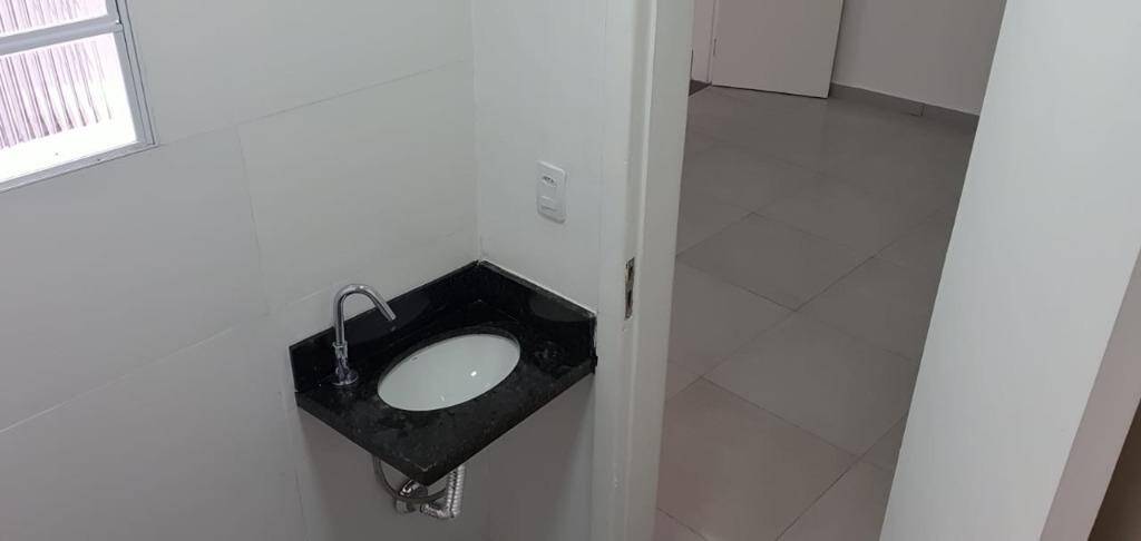 Casa à venda com 3 quartos, 80m² - Foto 4